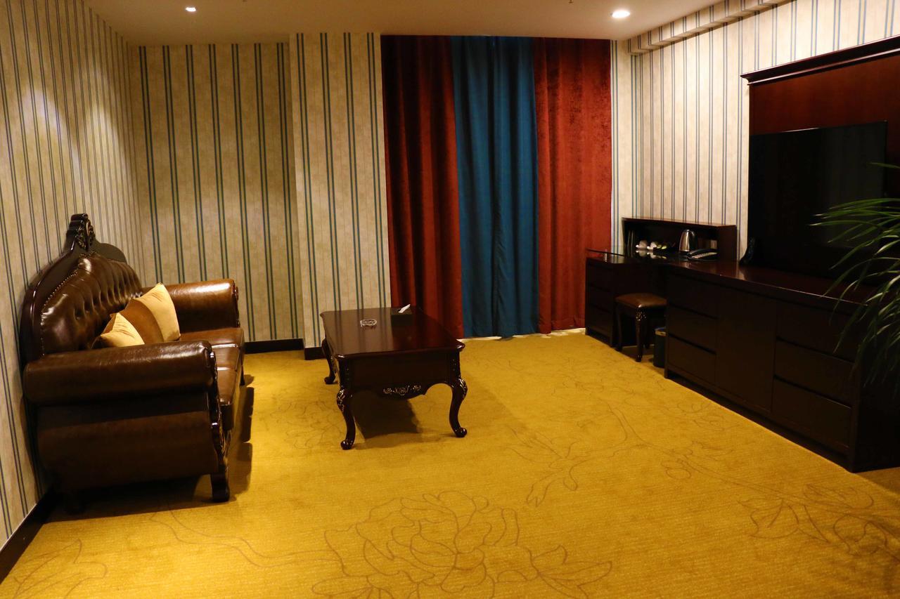 Hohhot Level Of Details Hotel ภายนอก รูปภาพ